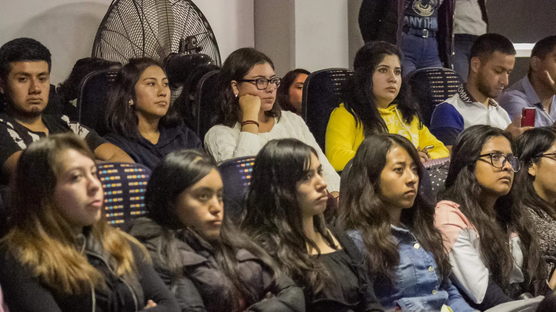 Jóvenes deben conocer la actividad del sistema financiero mexicano.  Foto César Ortiz  El Sol de San Juan del Río.